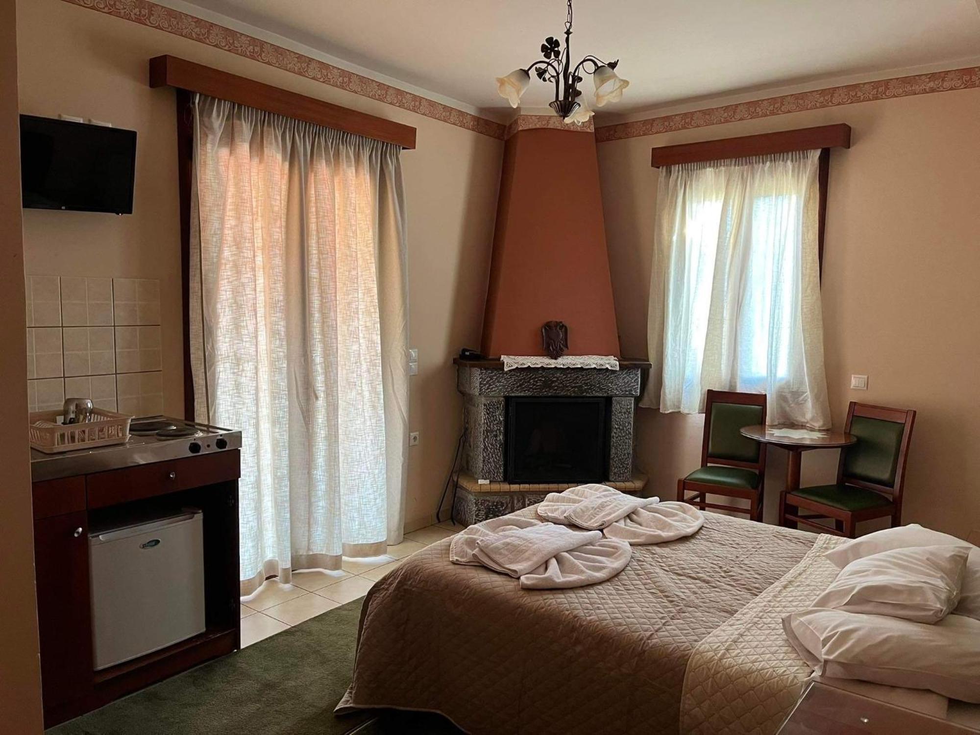 ホテル To Spiti Tis Irinis ヴィティナ エクステリア 写真
